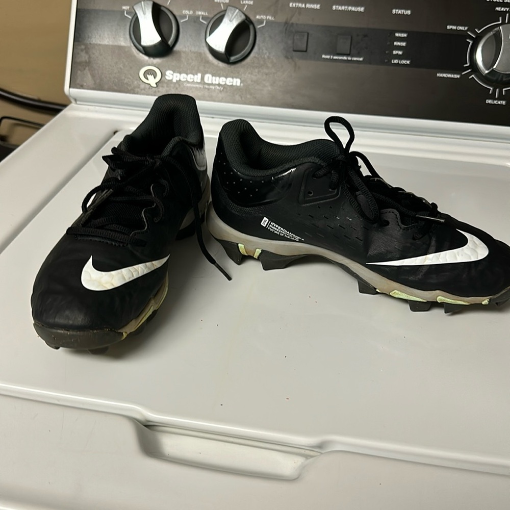 Nike HyperDiamond 4 Fastflex Softball Cleats, Size 8